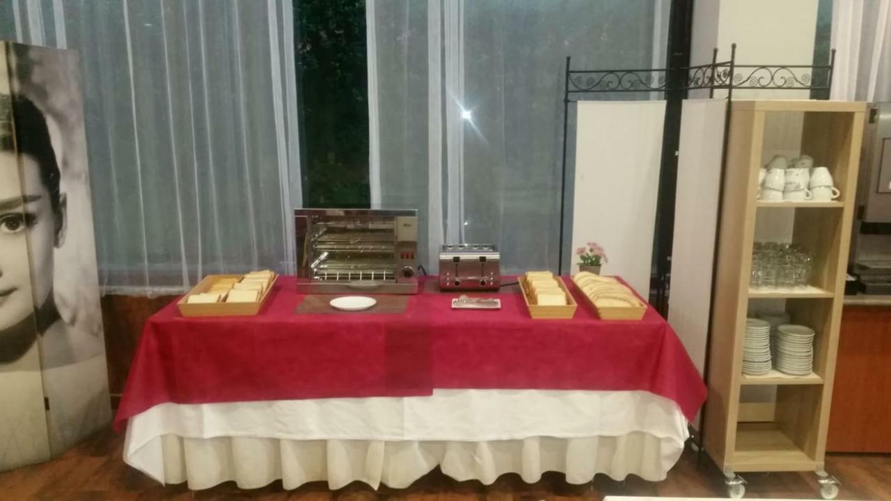Hotel Ciudad De كوريلا المظهر الخارجي الصورة